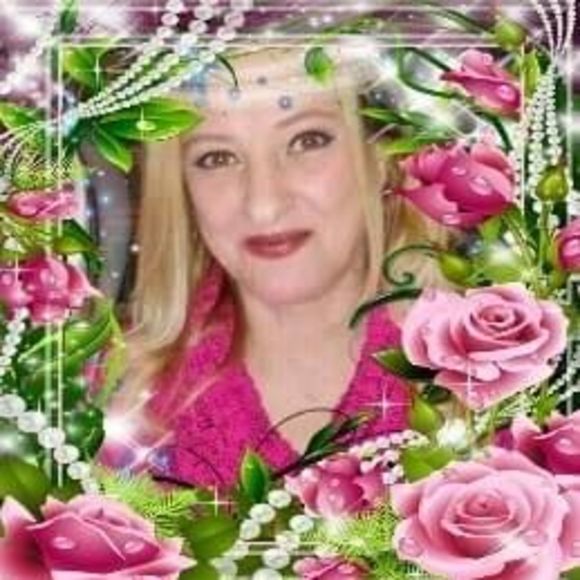 Meet your Posher, Sandra - Picture 1 of 1